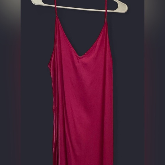 Old Navy Dresses & Skirts - Old Navy Pink Slip Dress